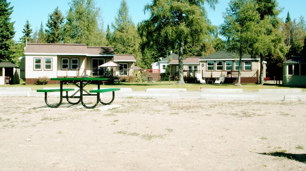 emme Chalets | 1976 JR Chénier, Sainte-Lucie-des-Laurentides, QC J0T 2J0, Canada | Phone: (877) 774-1439