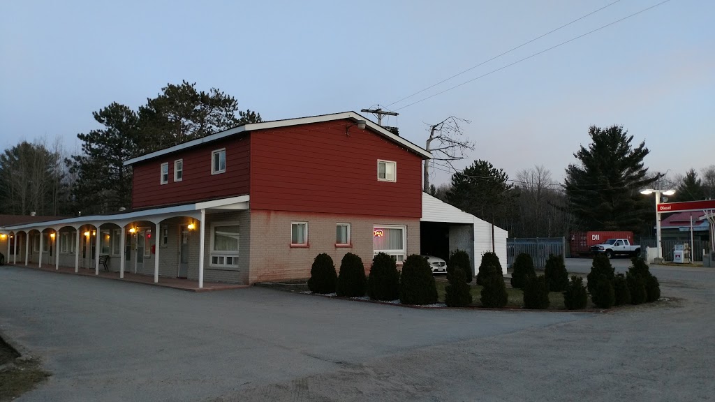 Skyways Motel | 3566 ON-11, Gravenhurst, ON P1P 1R1, Canada | Phone: (705) 687-6608