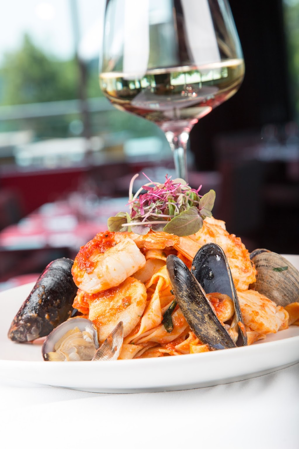 Ponte Vecchio | 6380 Fallsview Blvd, Niagara Falls, ON L2G 7X5, Canada | Phone: (888) 325-5788