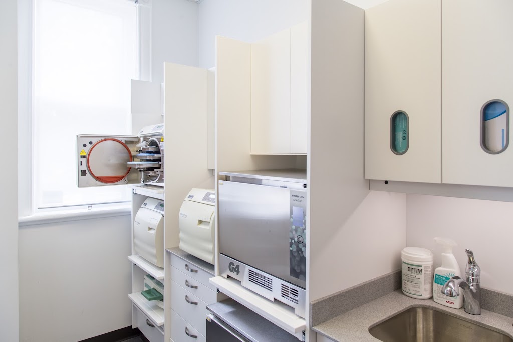 London Dental House by Dr. Joseph | 529 Queens Ave, London, ON N6B 1Y3, Canada | Phone: (519) 672-5600