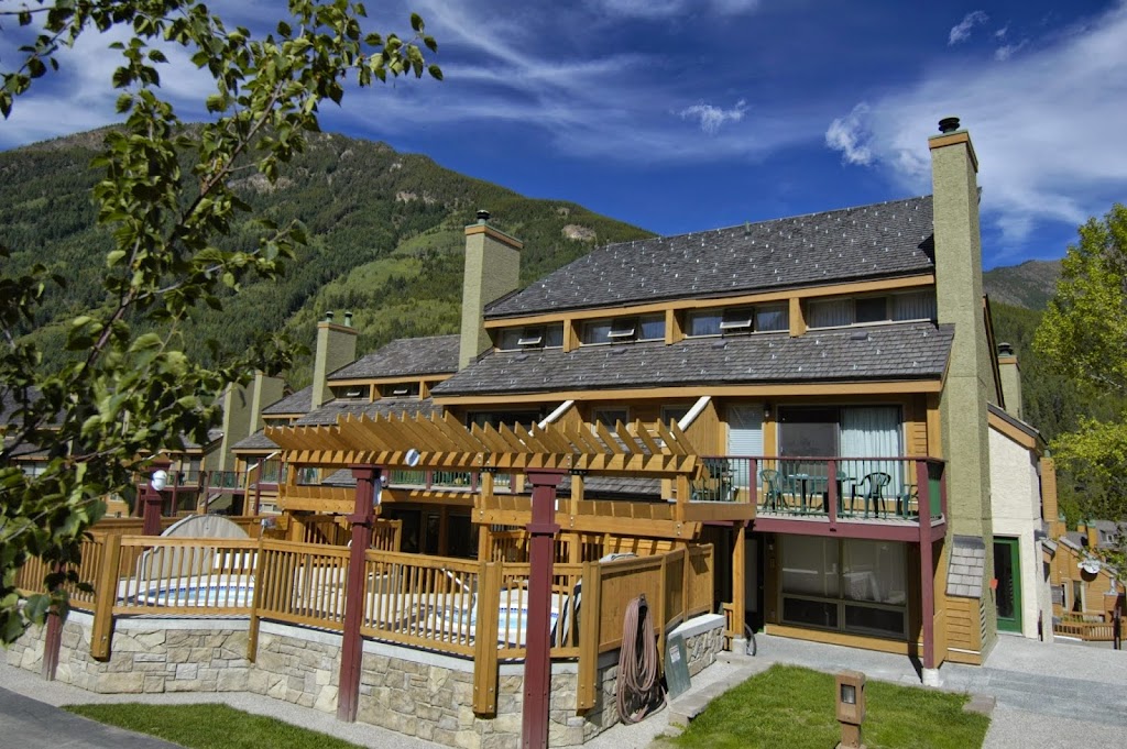 High Country Properties Vacation Rentals | 526 13th St, Invermere, BC V0A 1K0, Canada | Phone: (800) 665-1801