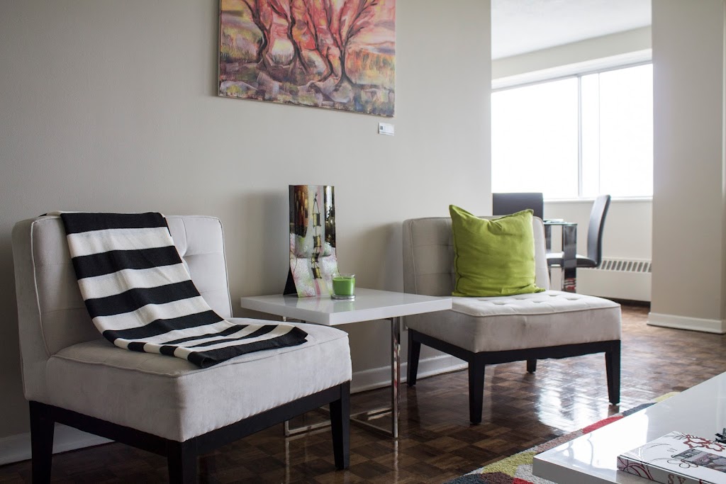 Maison Hamilton - Côte Saint-Luc Apartments | 5501 Av. Adalbert, Côte Saint-Luc, QC H4W 2B1, Canada | Phone: (438) 476-5116