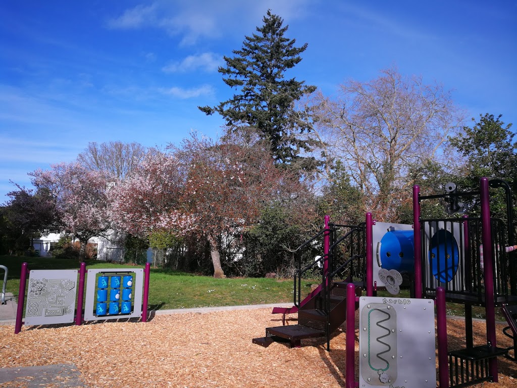 Bisley Park | 1675 Bisley Pl, Victoria, BC V8N 4M7, Canada