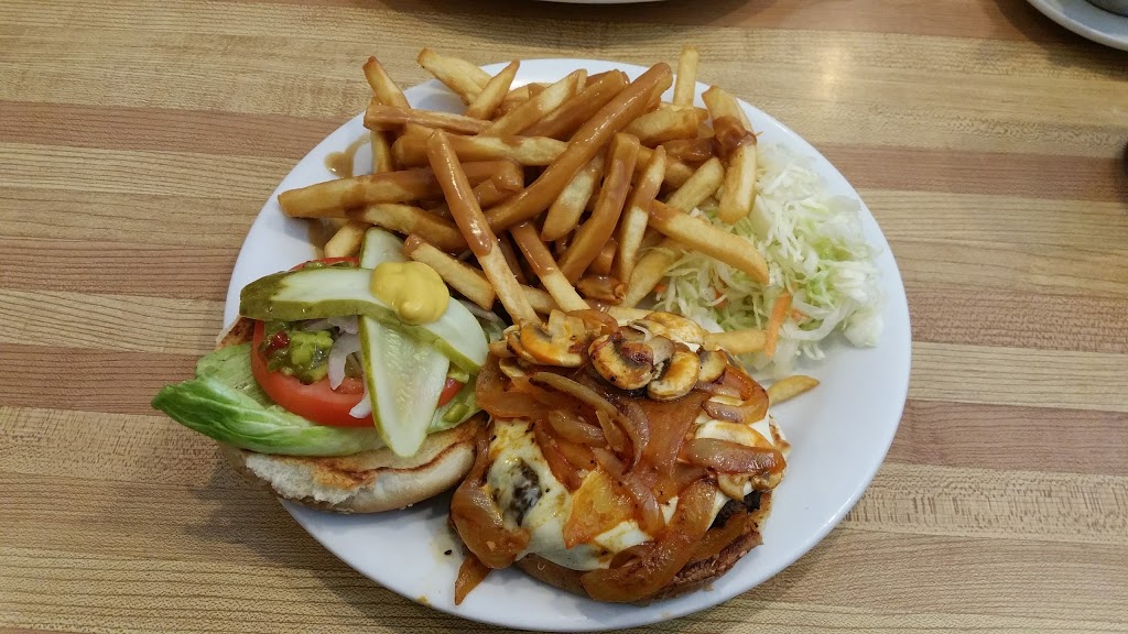 Johnnys Restaurant | 39 Talbot St E, Aylmer, ON N5H 1H3, Canada | Phone: (519) 765-1724