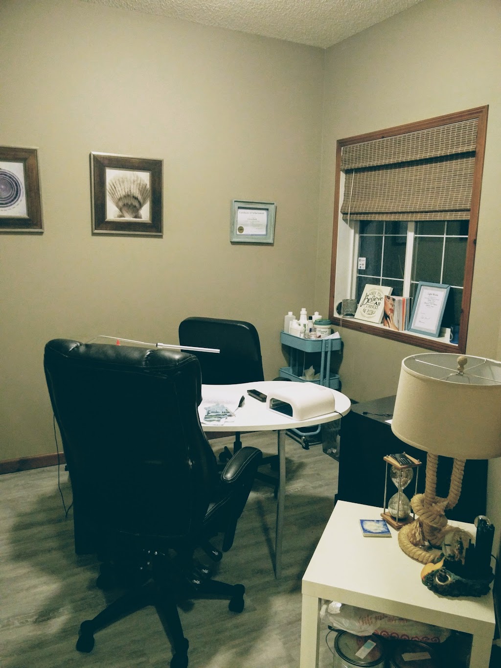 Sea Nails | 413 Marina Dr, Chestermere, AB T1X 1V8, Canada | Phone: (403) 836-2186