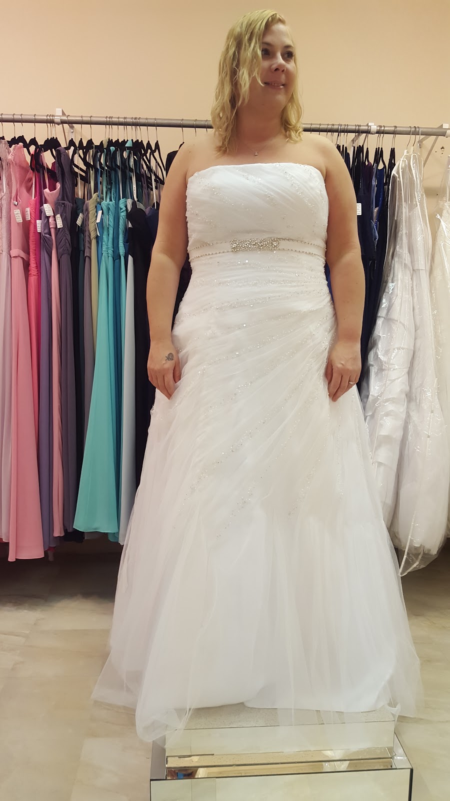Thats My Dress | 69 Bramalea Rd, Brampton, ON L6T 2W9, Canada | Phone: (905) 792-2342