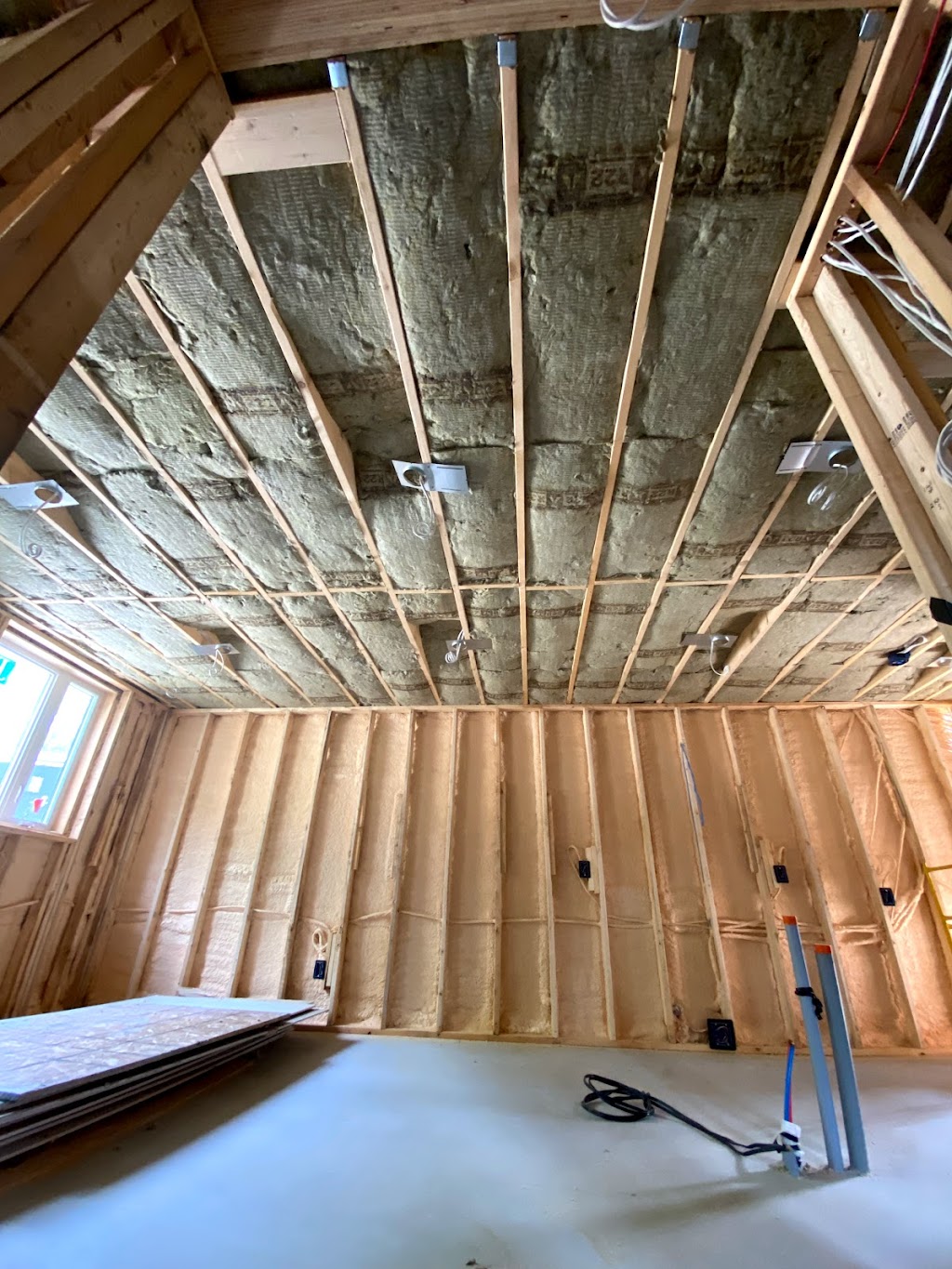 Top 2 Bottom Insulation | 889 Leslie Crain Dr, Perth, ON K7H 3C3, Canada | Phone: (613) 812-7926