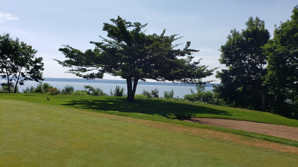 Club De Golf Donnacona | 359 Rue Notre Dame, Donnacona, QC G3M 1H3, Canada | Phone: (418) 285-1771