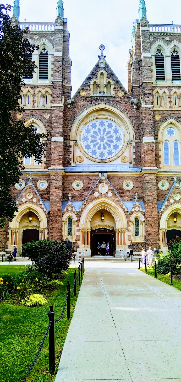 St. Patricks Catholic Church | church | 1251 Dundas St, London, ON N5W 3B1, Canada | 5194514600 OR +1 519-451-4600