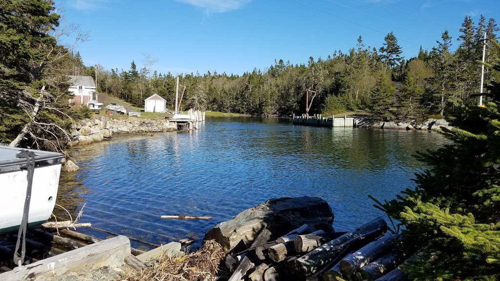 Century House B&B Pottery and Gallery | 5206 NS-329, Blandford, NS B0J 1C0, Canada | Phone: (902) 228-2041