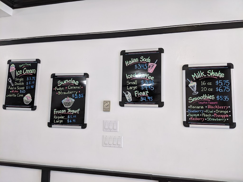 The Ice Cream Shoppe | 3 Manitoba St, Bracebridge, ON P1L 1S4, Canada | Phone: (705) 644-1180