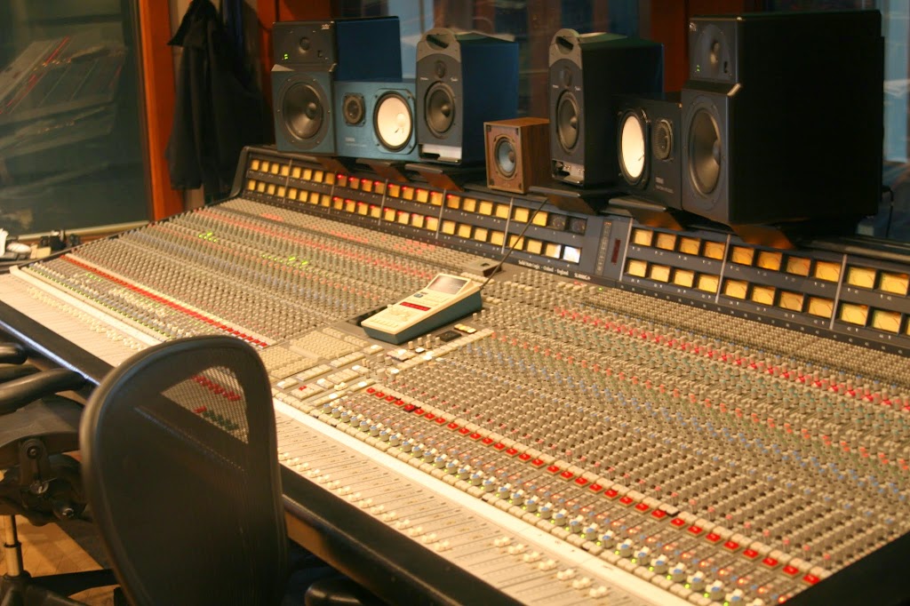 ARMOURY STUDIOS | 1688 W 1st Ave #202, Vancouver, BC V6J 1G1, Canada | Phone: (604) 737-1687