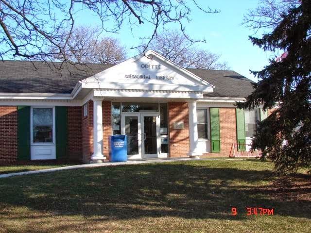 Chatham-Kent Public Library - Tilbury Branch | 2 Queen St S, Chatham-Kent, ON N0P 2L0, Canada | Phone: (519) 682-0100