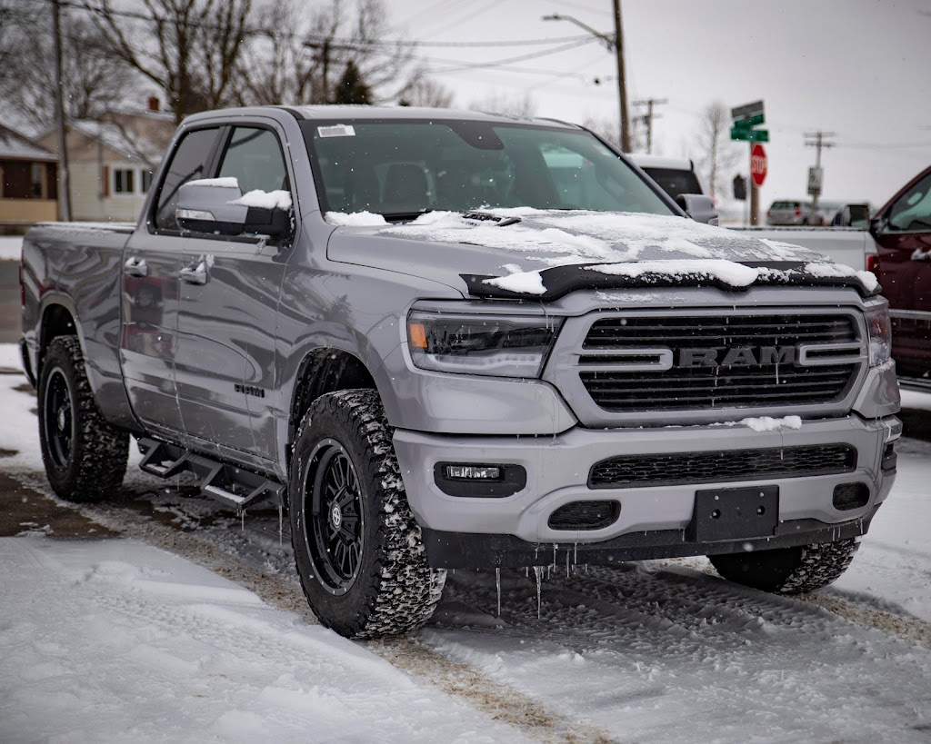 Listowel Chrysler | 754 Main St E, Listowel, ON N4W 2C7, Canada | Phone: (519) 291-1900