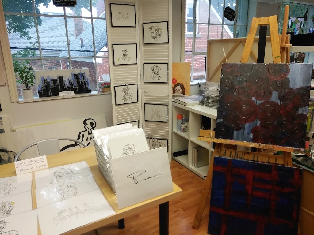 KW Artists Coop | 142 Waterloo St a, Waterloo, ON N2J 1Y2, Canada | Phone: (647) 771-5696