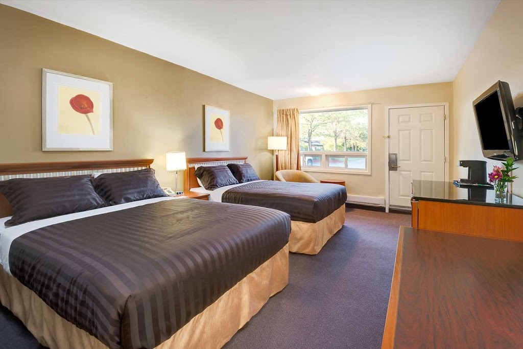 Howard Johnson by Wyndham Lindsay | 354 Lindsay St S, Lindsay, ON K9V 4R4, Canada | Phone: (705) 324-0314