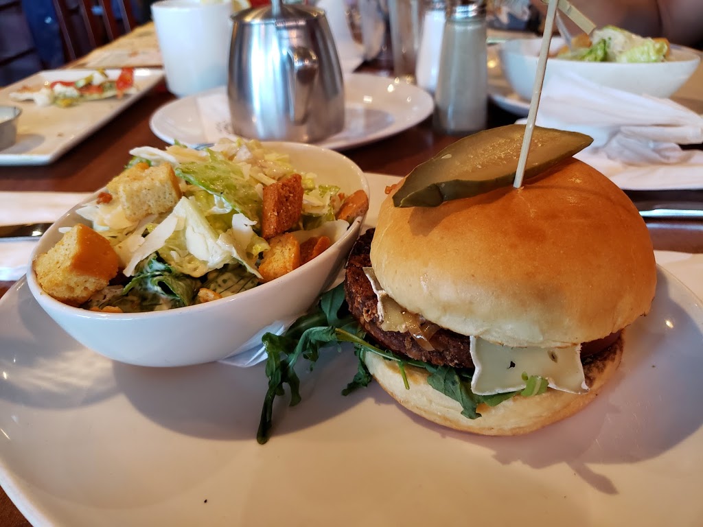 White Spot, Kerrisdale | 5367 West Blvd, Vancouver, BC V6M 3W4, Canada | Phone: (604) 266-1288