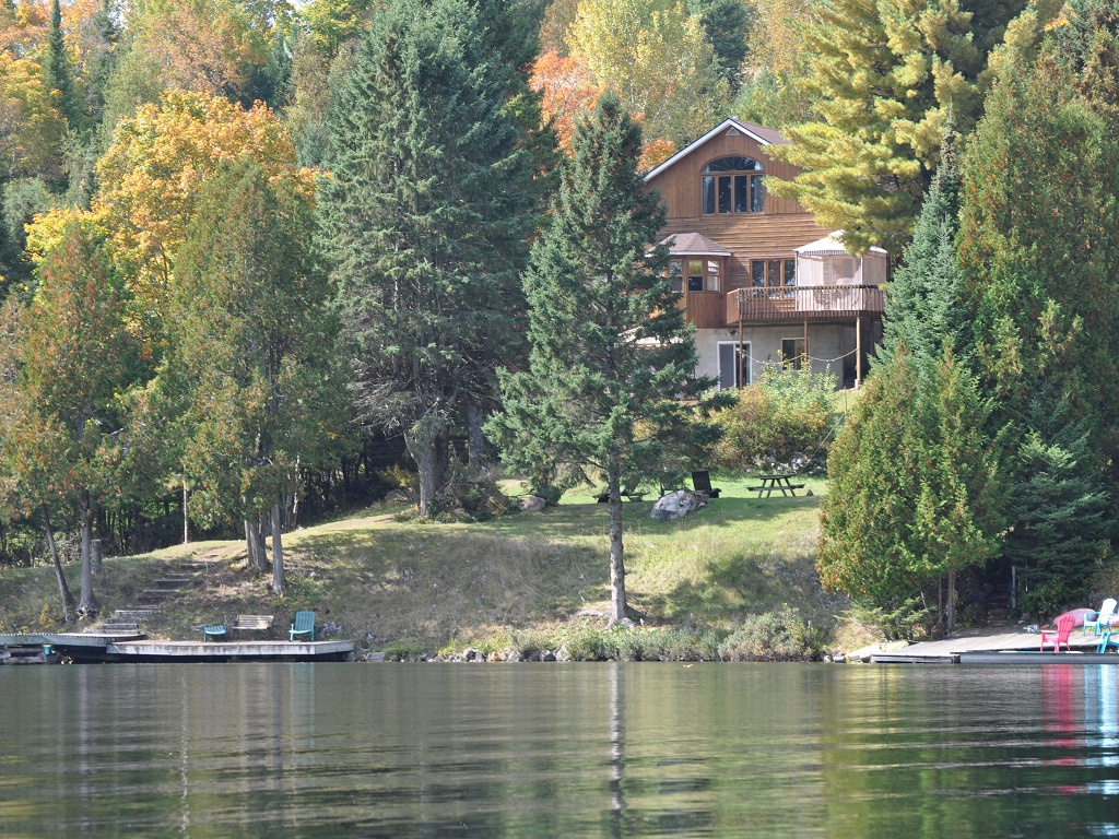 CHALET LE REFUGE DU PLAISIR | 2847 Chemin Marr, Wentworth-Nord, QC J0T 1Y0, Canada | Phone: (514) 827-4007