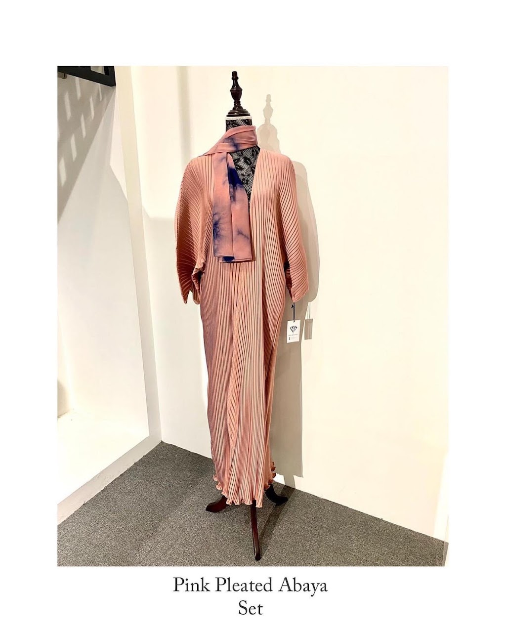 Crystal Abaya Canada | 2210 Sunflower Rd, Pickering, ON L1X 0E2, Canada | Phone: (289) 892-8786