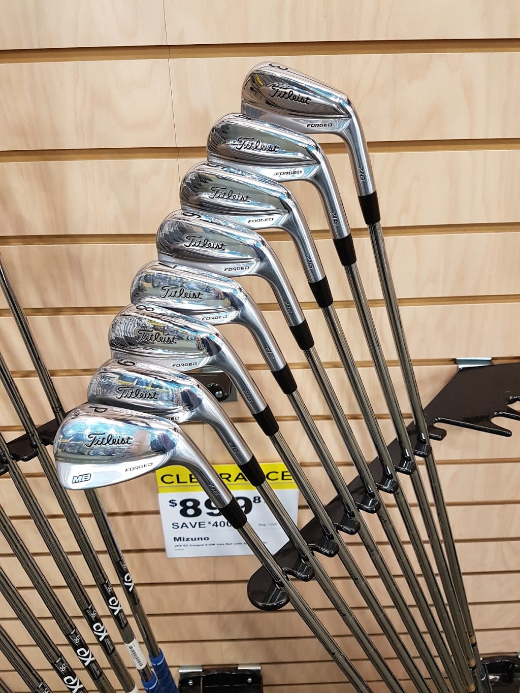Golf Town | 20150 Langley Bypass, Langley City, BC V3A 9J8, Canada | Phone: (604) 539-9320