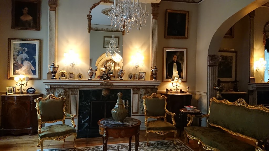 Chateau Du Faubourg | 429 Rue Saint-Jean, Québec, QC G1R 1P3, Canada | Phone: (418) 524-2902