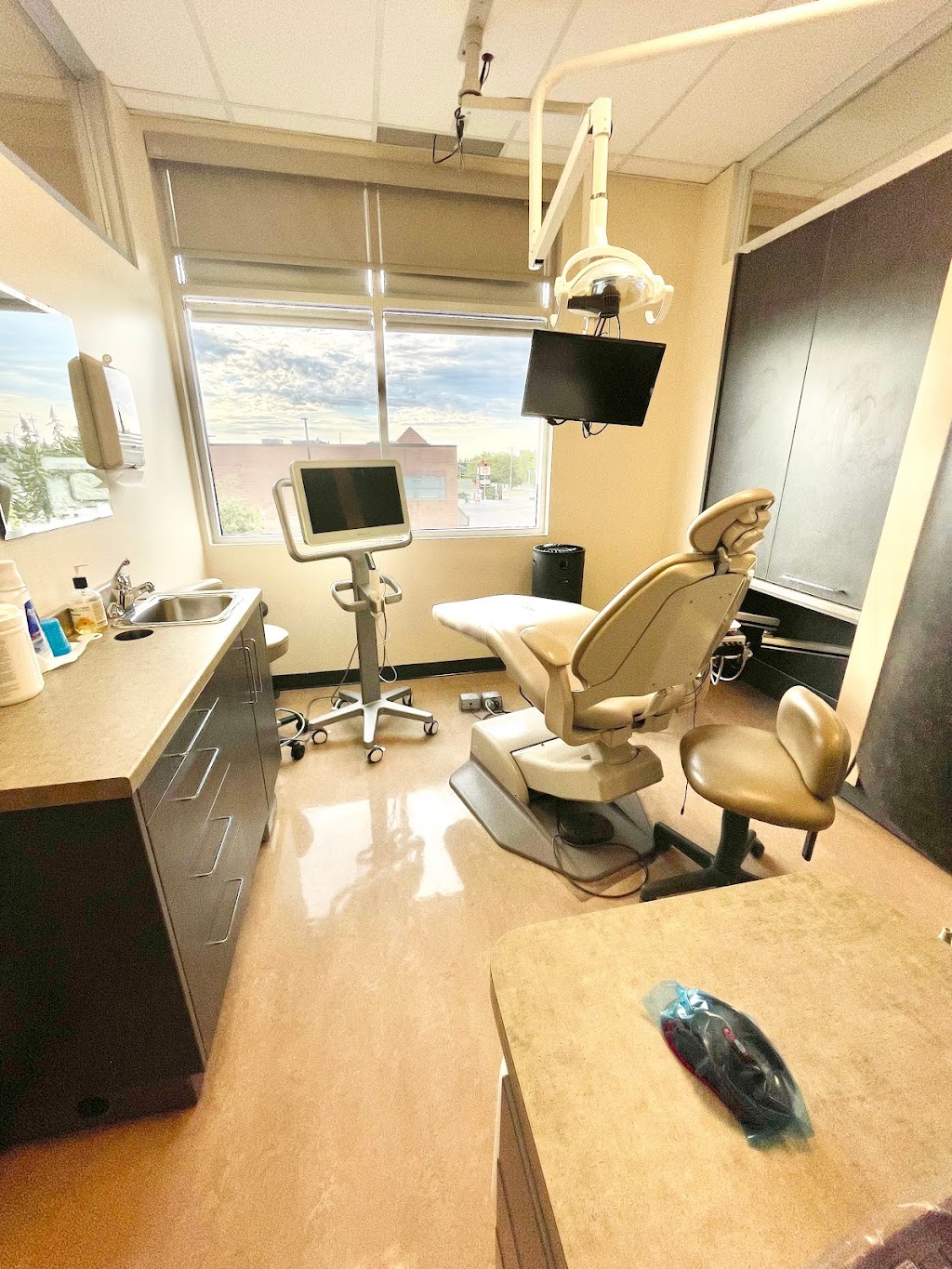 Dr. Kenny Gryckiewicz | 6490 Old Banff Coach Rd SW #206, Calgary, AB T3H 3L1, Canada | Phone: (403) 249-9118