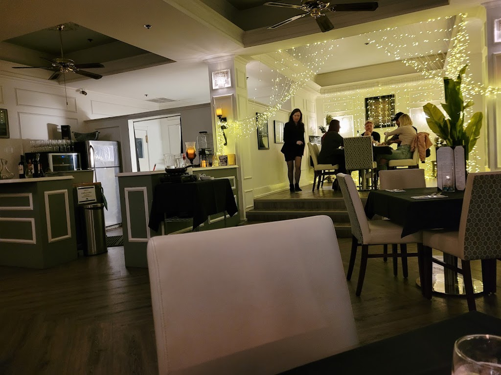 The View Oceanside Grill | 70 Church St, Nanaimo, BC V9R 5H4, Canada | Phone: (778) 441-4229