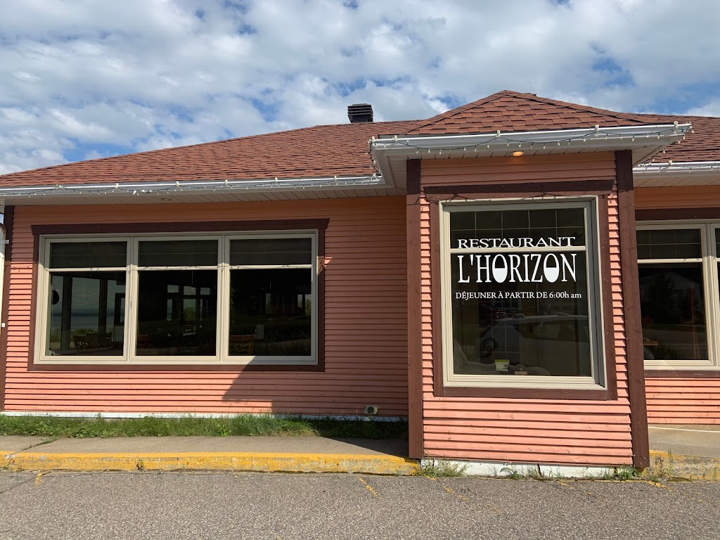 Restaurant LHorizon | 775 Rue St Laurent, Saint-Siméon, QC G0T 1X0, Canada | Phone: (418) 471-0606