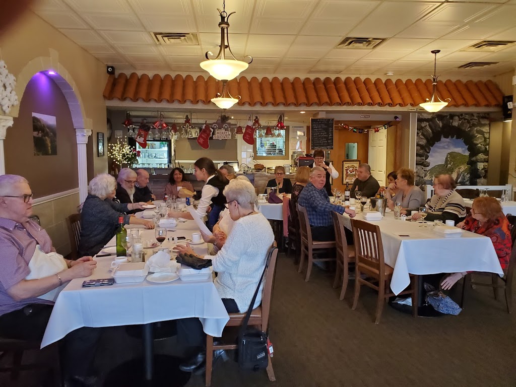 Restaurant Casa Mare Enrg | 15714 Boul de Pierrefonds, Pierrefonds, QC H9H 3P6, Canada | Phone: (514) 626-7202