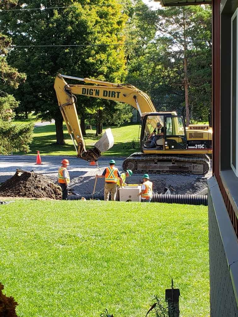 Dign Dirt | 2323 County Rd 38, Westbrook, ON K7P 2Y7, Canada | Phone: (613) 900-6042