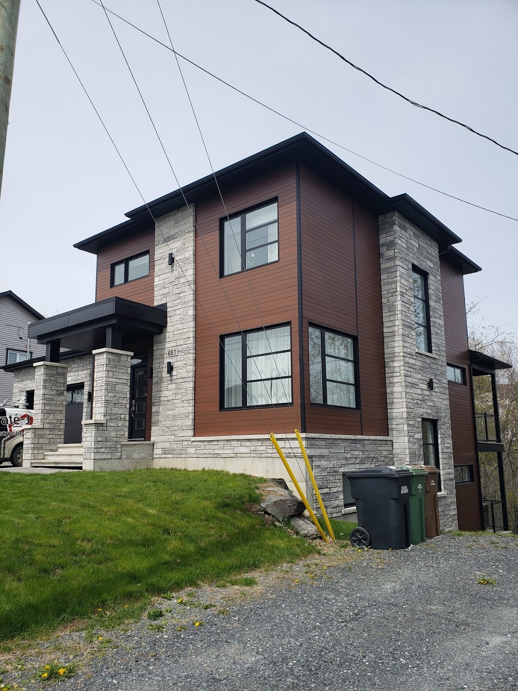 Straté-J Constructions | 683 Rue Charlevoix, Sherbrooke, QC J1N 0Y9, Canada | Phone: (819) 349-9776