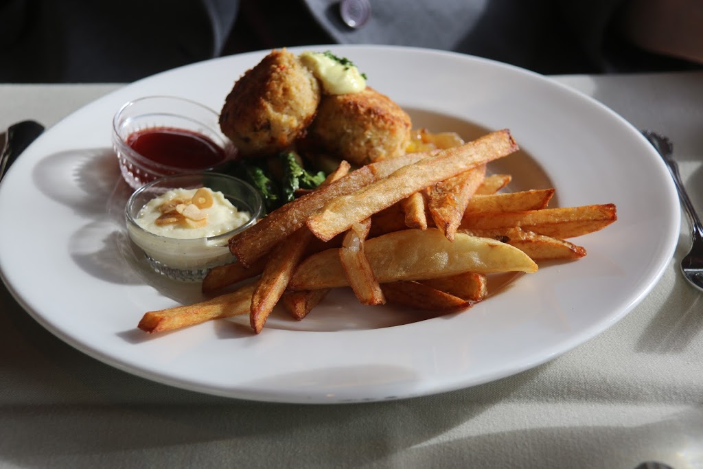The Oyster Bar | 2578 Chuckanut Dr, Bow, WA 98232, USA | Phone: (360) 766-6185