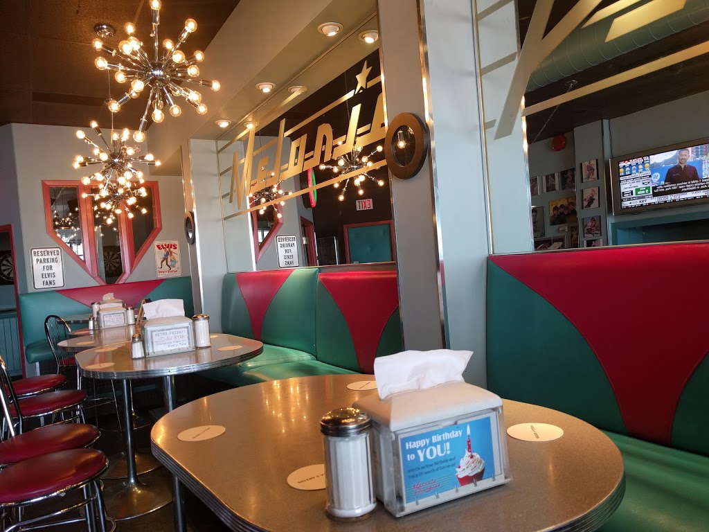 Melanie Pringles Restaurant | 80 Thickson Rd S, Whitby, ON L1N 7T2, Canada | Phone: (905) 430-1959