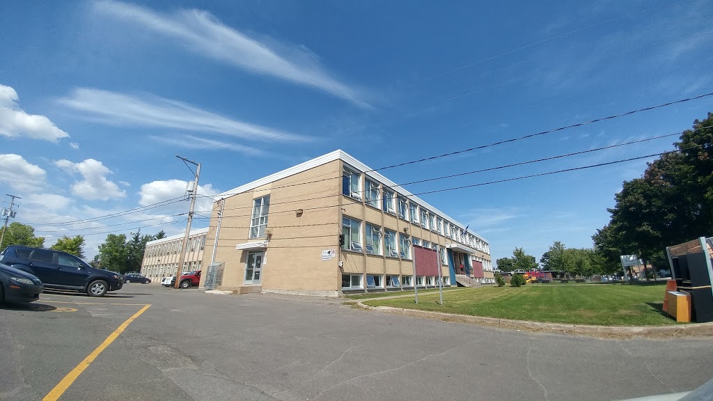 École De Lescabelle Pavillon A | 2120 Rue Du Curé-Lacroix QuéBec, Québec, QC G2B 1S1, Canada | Phone: (418) 686-4040