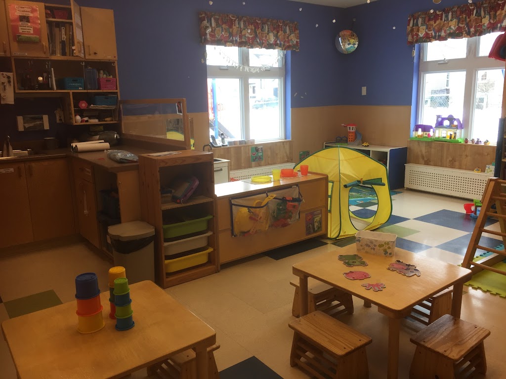 Centre De La Petite Enfance | 1459 Rue Bernier, Saint-Jean-sur-Richelieu, QC J2W 1G1, Canada | Phone: (450) 348-1031
