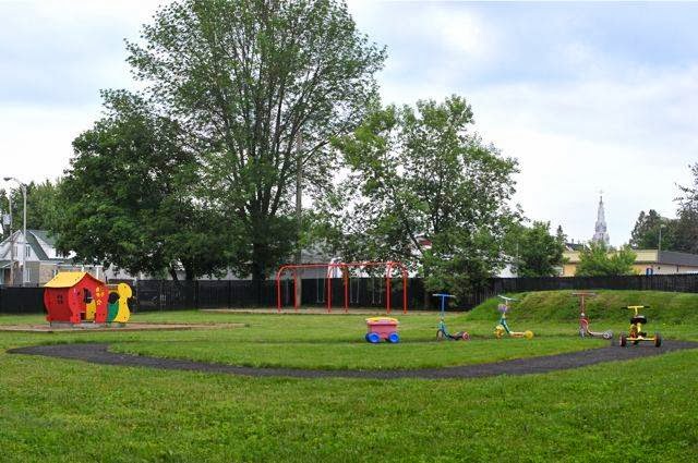 Nursery Croque La Vie | 135 Rue Notre Dame, Oka, QC J0N 1E0, Canada | Phone: (450) 415-4258