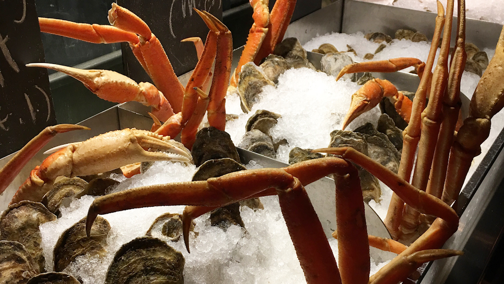 Zee Grill Seafood Restaurant & Oyster Bar | 641 Mt Pleasant Rd, Toronto, ON M4S 2M9, Canada | Phone: (416) 484-6428