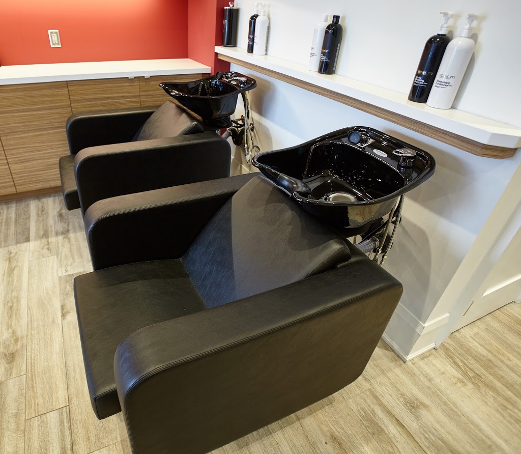 Blowdry Lounge | 1788 Avenue Rd, North York, ON M5M 3Z1, Canada | Phone: (416) 783-2569
