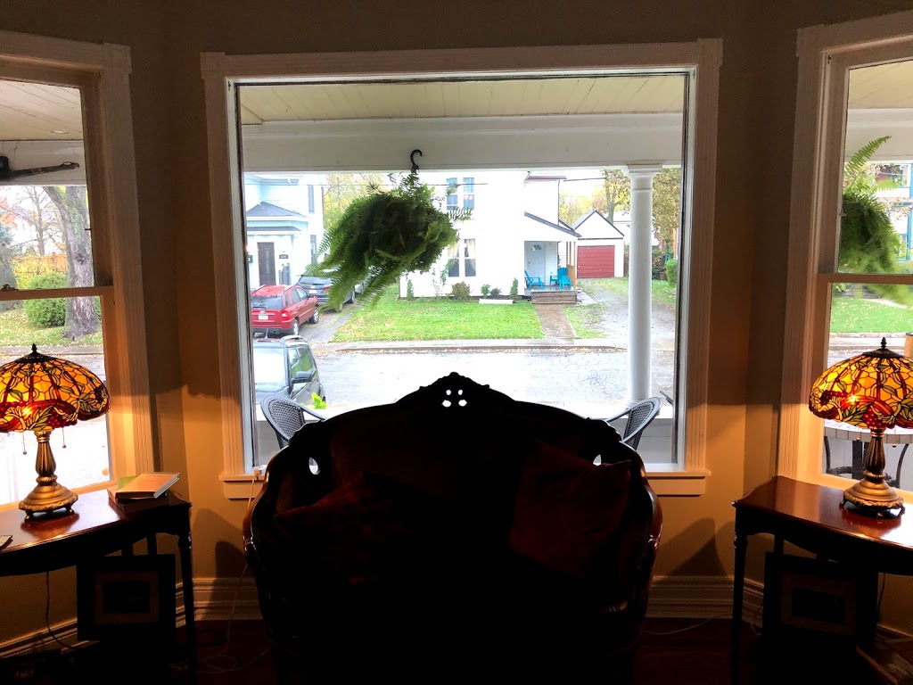 Spring Manor | 4352 Simcoe St, Niagara Falls, ON L2E 1T6, Canada | Phone: (289) 296-7096