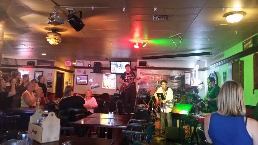 Carrigan Arms | 2025 Upper Middle Rd #23, Burlington, ON L7P 4K1, Canada | Phone: (905) 332-6131