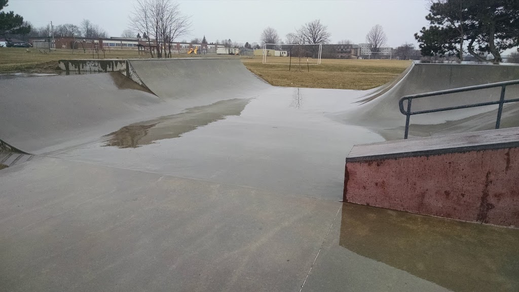 McCullough Park | Kingston, ON K7M 1V8, Canada