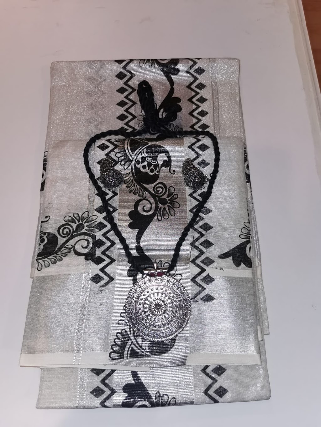 KLOTH FASHION STORE | 490 Wonderland Rd S, London, ON N6K 3T1, Canada | Phone: (226) 702-5165