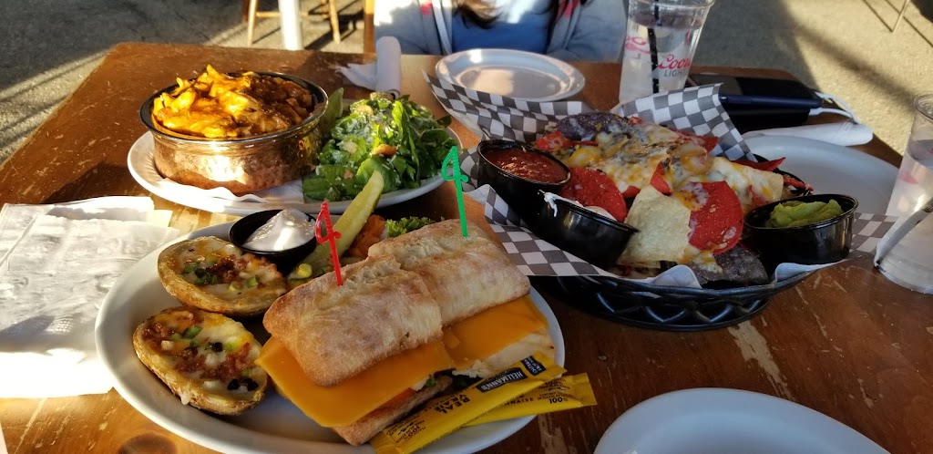 Queens Bush Pub | 451 10th St, Hanover, ON N4N 1P7, Canada | Phone: (519) 364-6666