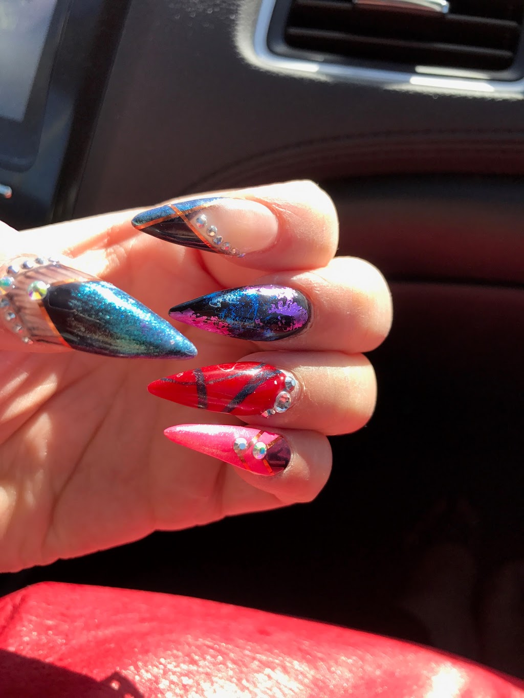 Nails In | 525 St Annes Rd Ste B, Winnipeg, MB R2M 3E8, Canada | Phone: (204) 505-6777