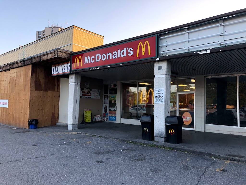McDonalds | 1735 Kipling Ave, Etobicoke, ON M9R 2Y8, Canada | Phone: (416) 244-8571