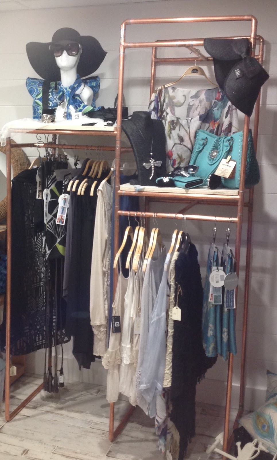 BB Boutique | 74 Somerset Dr, Brampton, ON L6Z 1C5, Canada | Phone: (416) 627-2256