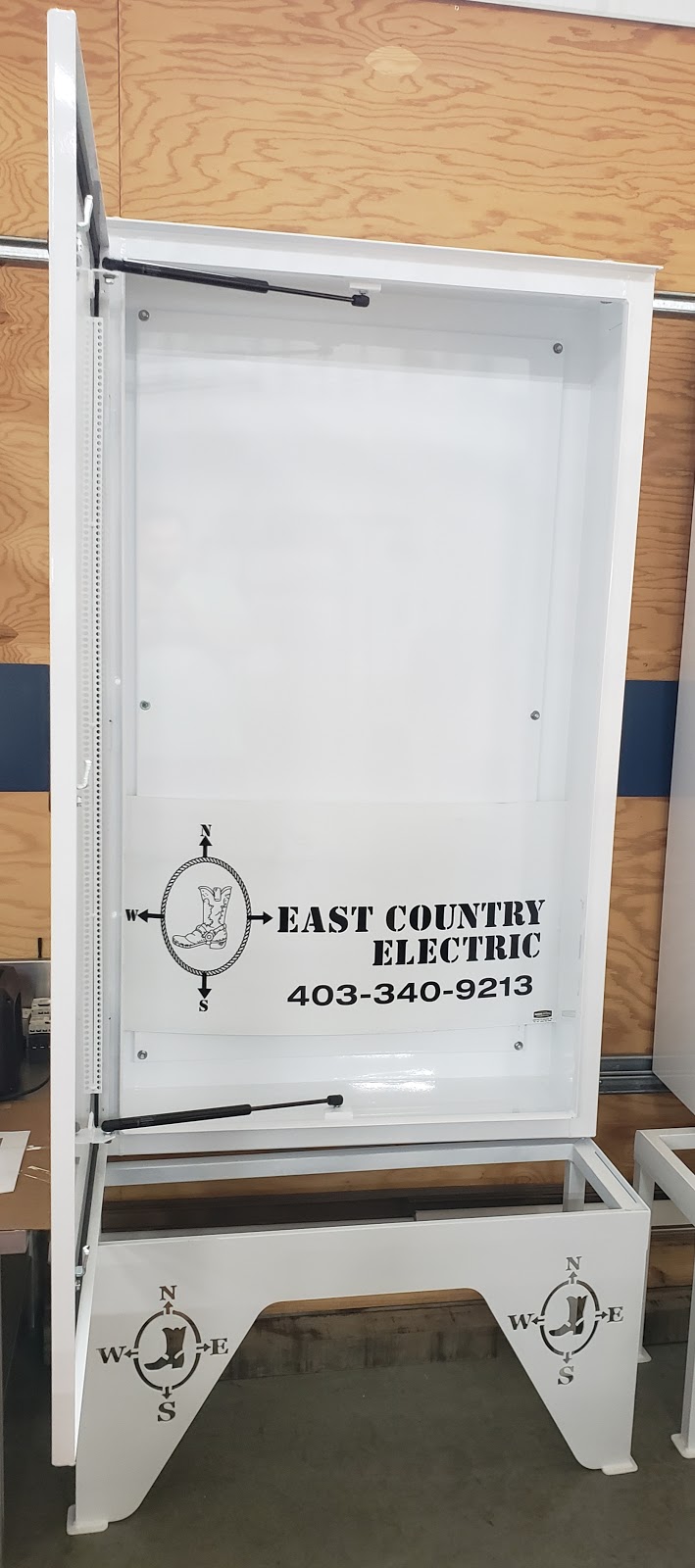 East Country Electric Inc | electrician | RR1, Ponoka, AB T4J 1J2, Canada | 4033409213 OR +1 403-340-9213
