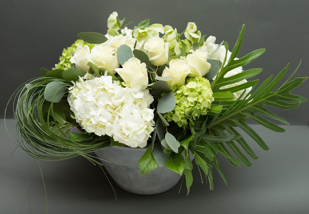 Fig Fleurs | 278 Chemin du Bord-du-Lac, Pointe-Claire, QC H9S 4K9, Canada | Phone: (514) 505-4070