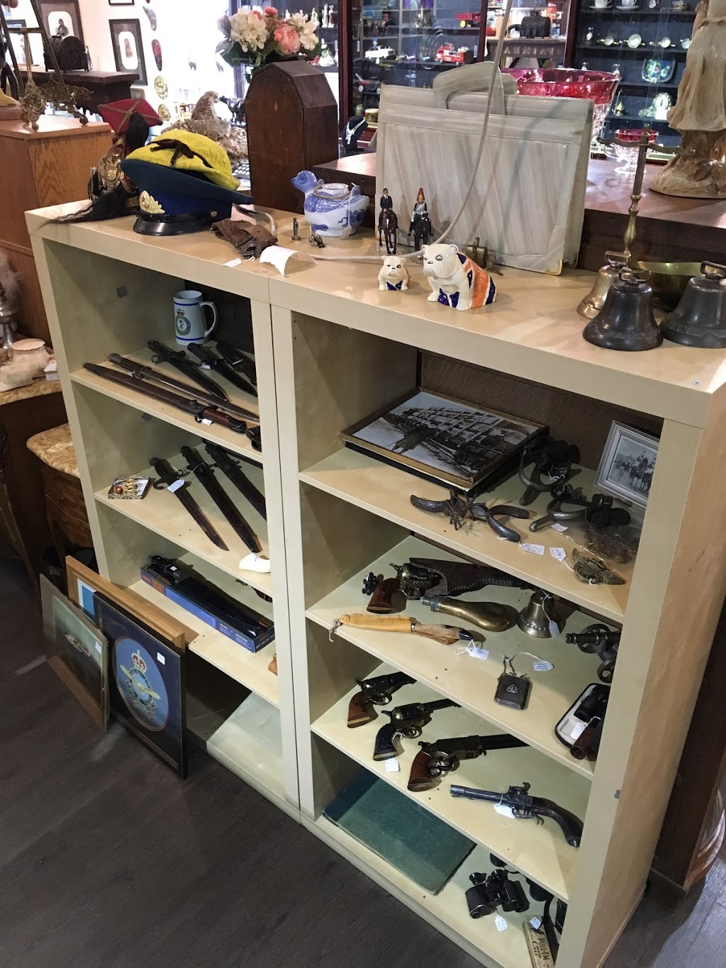Beck Antiques & Jewellery Inc. | 7315 50 St NW A, Edmonton, AB T6B 2J9, Canada | Phone: (780) 705-8505