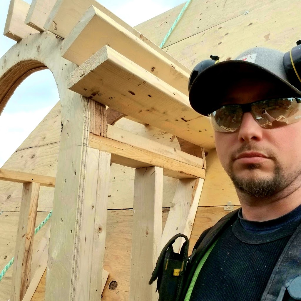 APL Carpentry | 39 Logie St, Lindsay, ON K9V 1C3, Canada | Phone: (647) 880-8653